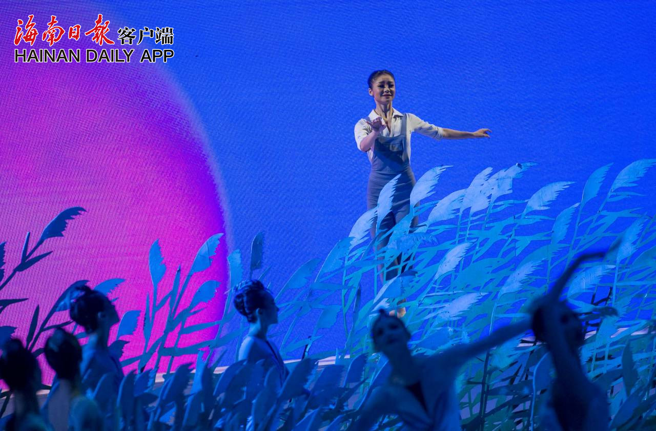 2020年1月13日晚，《鹤魂》在海南省歌舞剧院上演。记者 宋国强 摄1.jpg