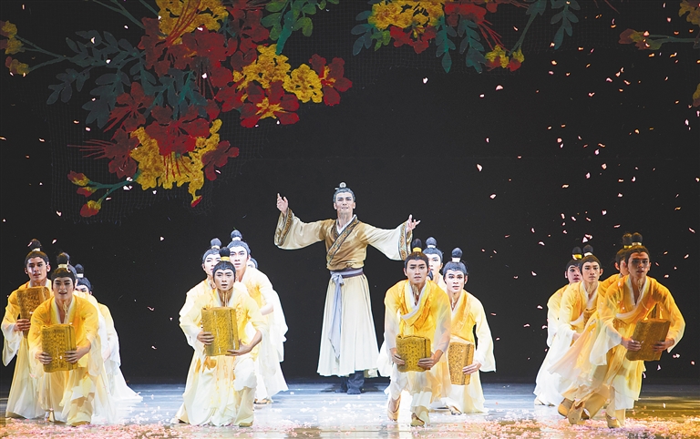 2018年10月23日，《东坡海南》参加第二十届中国上海国际艺术节优秀剧目展演的剧照。 记者 宋国强 摄.jpg