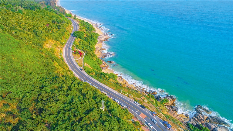 海南环岛旅游公路:行路天涯 邂逅"远方"